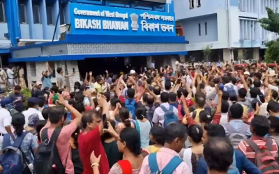আরজি করের ছকেই কি মুখ বন্ধ করা হবে? প্রবল আতঙ্কে ২৬ হাজার চাকরিহারা!