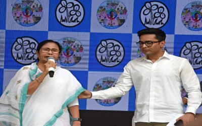 তৃণমূলে এবার বড়সড় ঝাঁকুনি, ২৬ এর ভোট নিয়ে চাপ বাড়ছে মমতার নতুন সিদ্ধান্ত নিয়ে জল্পনা তুঙ্গে!