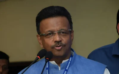 মোদীকে আক্রমণ করতে গিয়ে আদতে নেত্রীর মুখ পড়েছেন ফিরহাদ, চাপ বাড়ছে  মমতার!